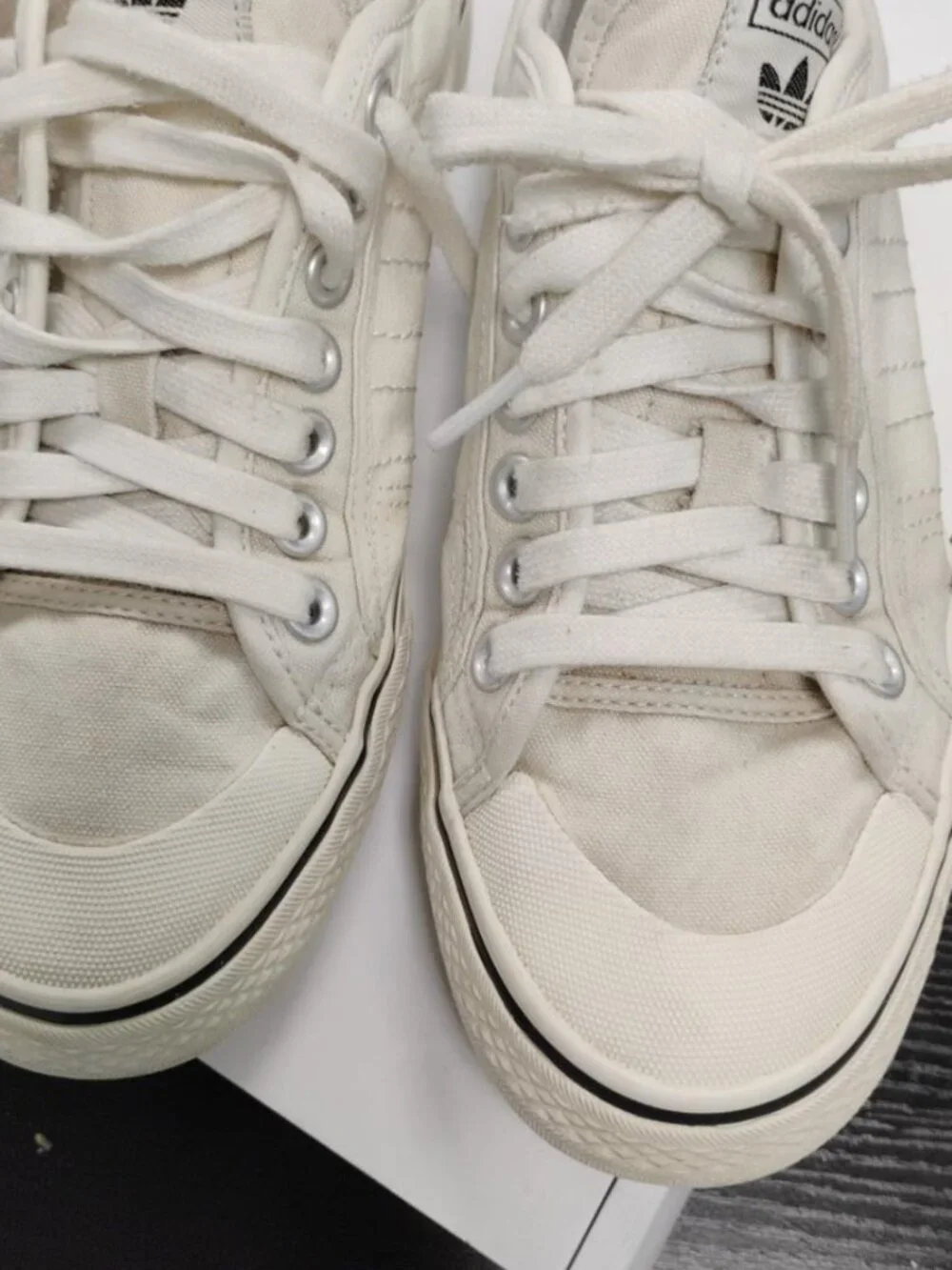 Adidas Nizza Women’s 8.5 Off White Canvas Low Top Sneakers GX2432